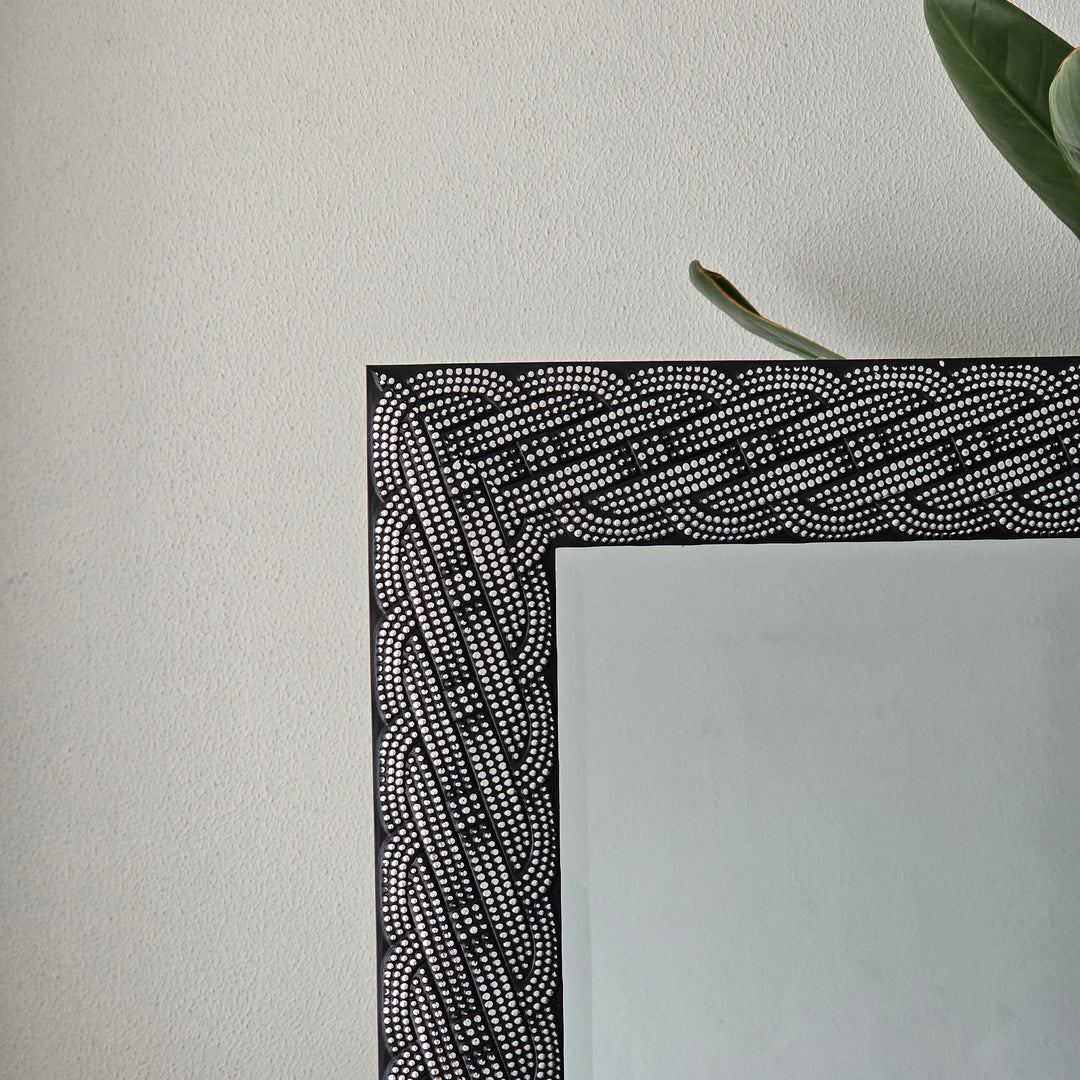 Hollywood Mirror
