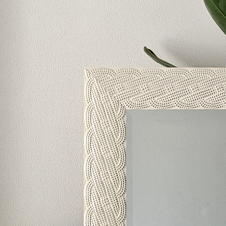 Weave_Detail_mirror_frame