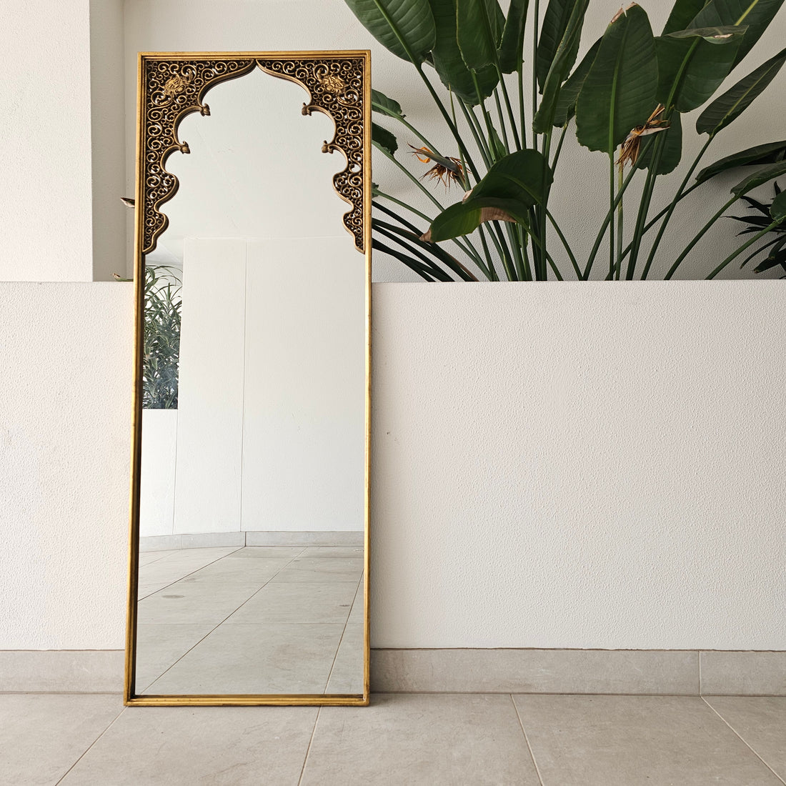 Jasmine gold Moroccan-arch wall mirror, 157x57cm, with a metal frame