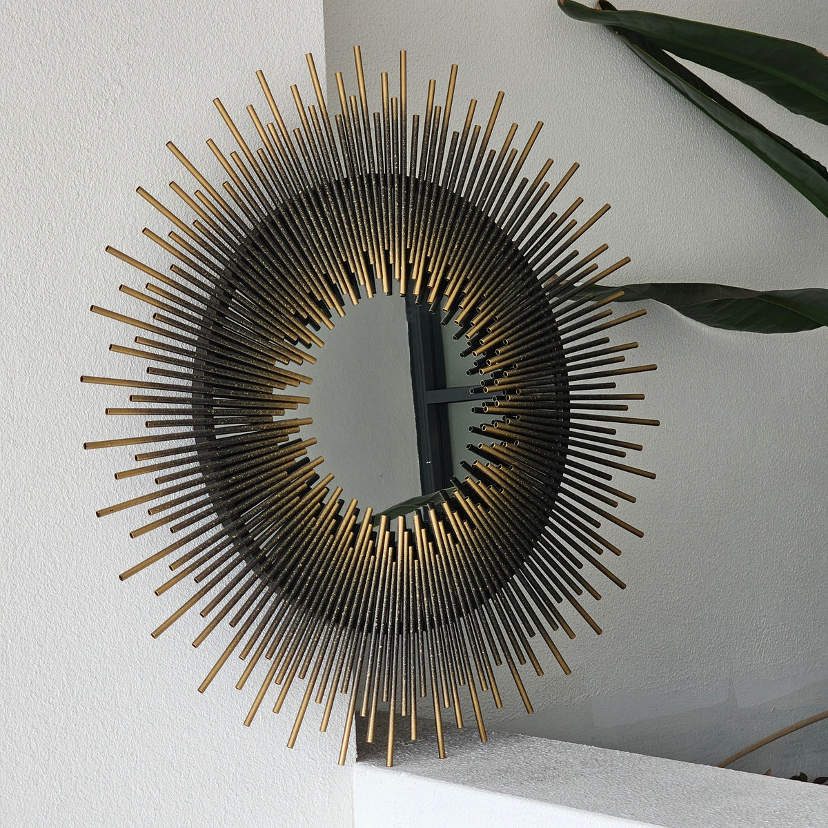 Telavi round wall mirror, 80cm, with a metal frame