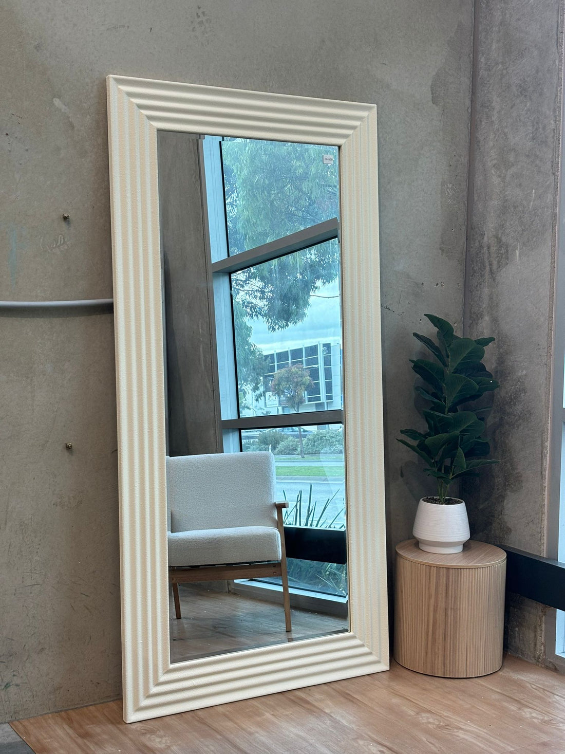 Rora ribbed concrete-look full-length mirror, 200x100cm, in white