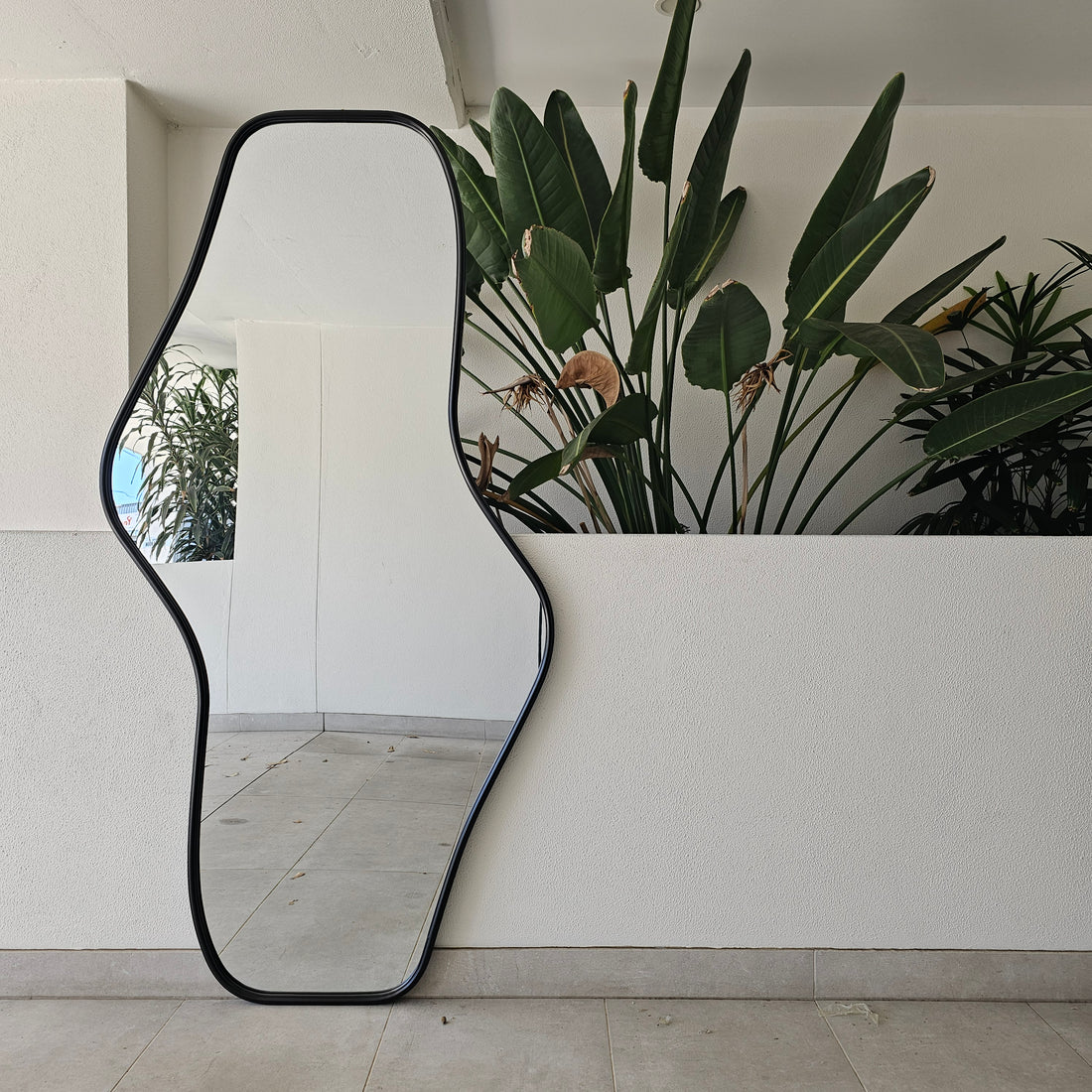 Cloud irregular full-length mirror, 190x95cm, with a metal frame